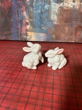 Set of 2 Vintage Miniature Glazed White Ceramic Bunny Rabbit Figurines 80's